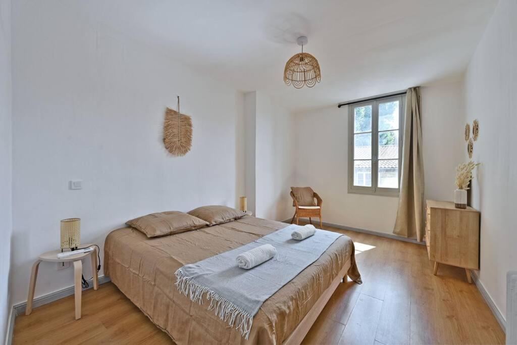 Au Coeur Des Platanes - Parking Gratuit Sous-Terrain - Clim - Balcon Apartment Avignon Exterior foto